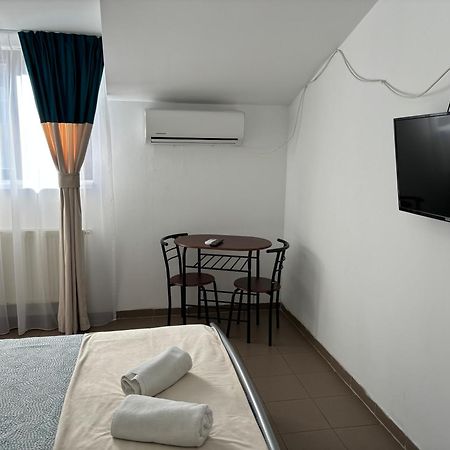 Piata Uniri Cozy Inn Bucharest Exterior photo
