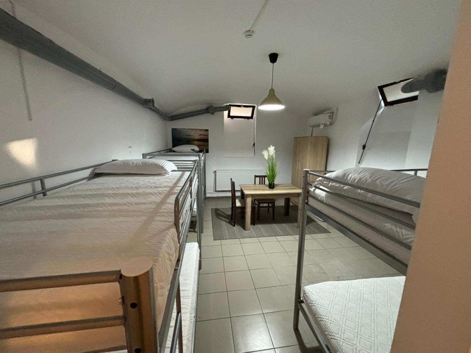 Piata Uniri Cozy Inn Bucharest Exterior photo