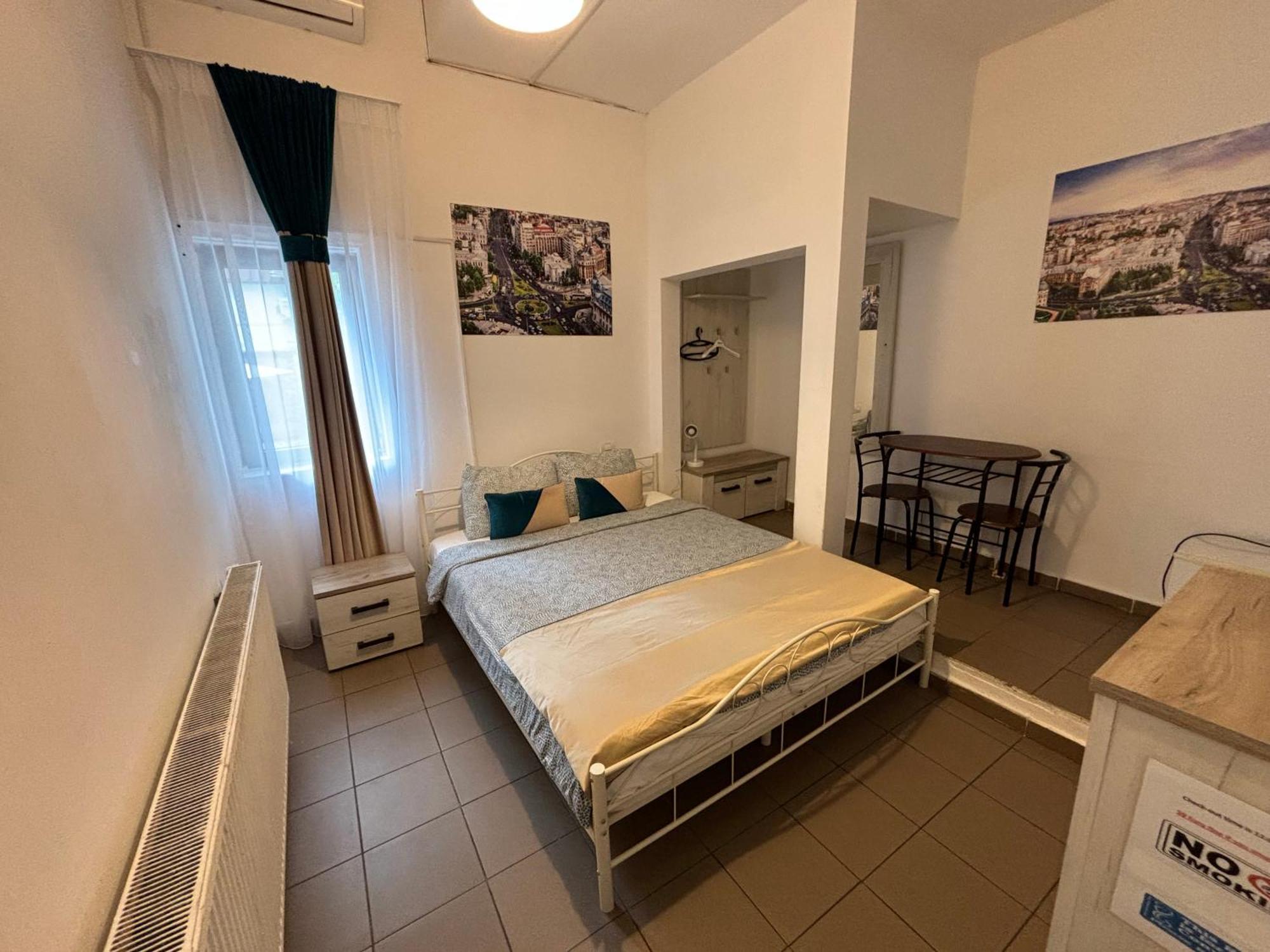 Piata Uniri Cozy Inn Bucharest Exterior photo
