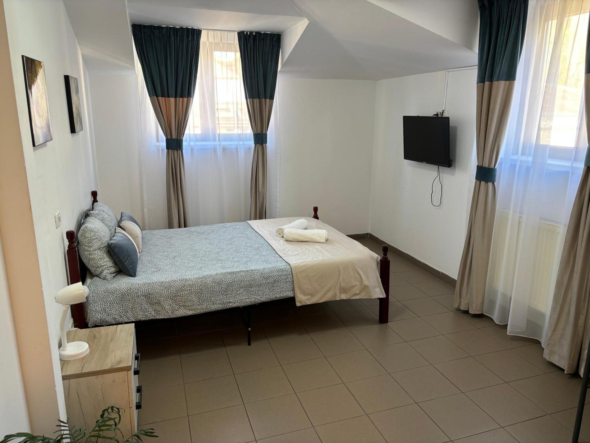 Piata Uniri Cozy Inn Bucharest Exterior photo