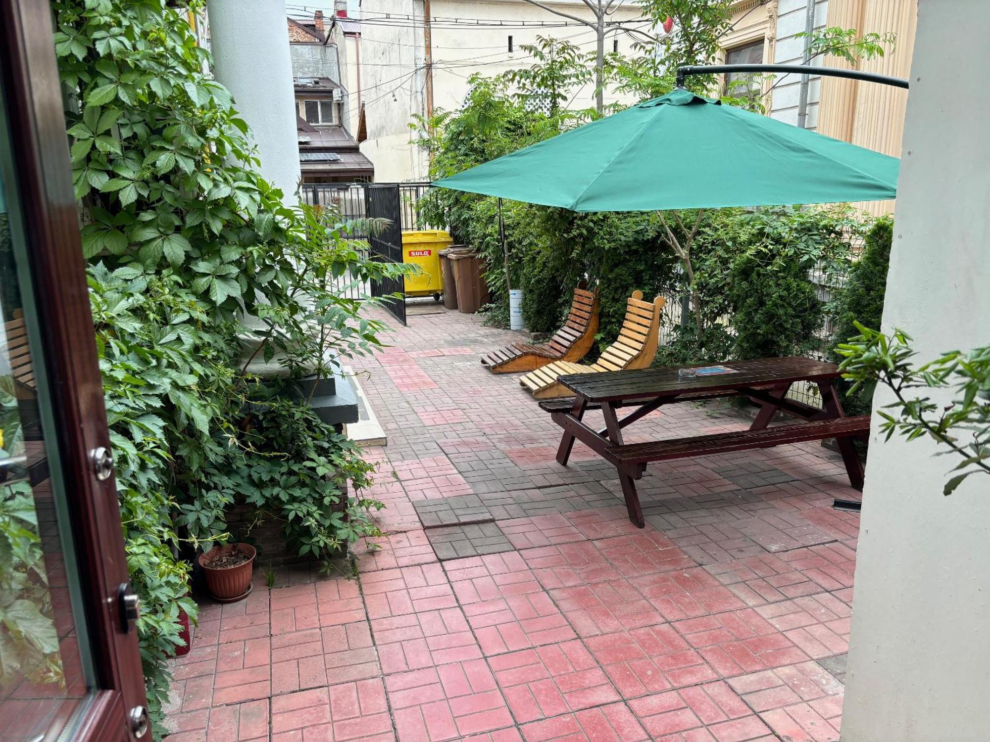 Piata Uniri Cozy Inn Bucharest Exterior photo