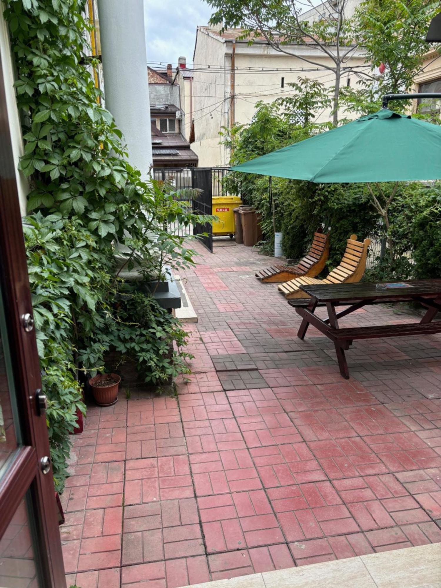Piata Uniri Cozy Inn Bucharest Exterior photo